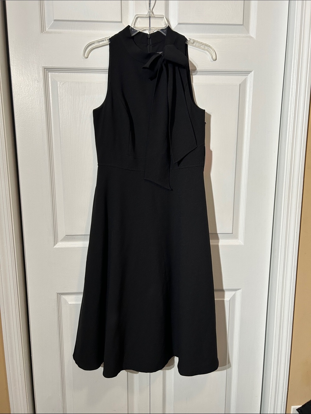 NWT VINCE CAMUTO MIDI Fit
& Flare Dress size 10 High Halter Neck w/Tie Pockets